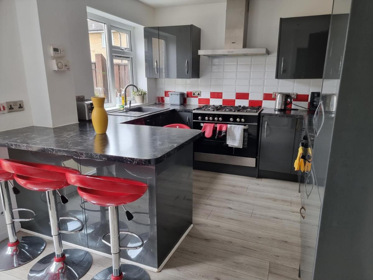 Spacious House In Central Манчестер Екстер'єр фото