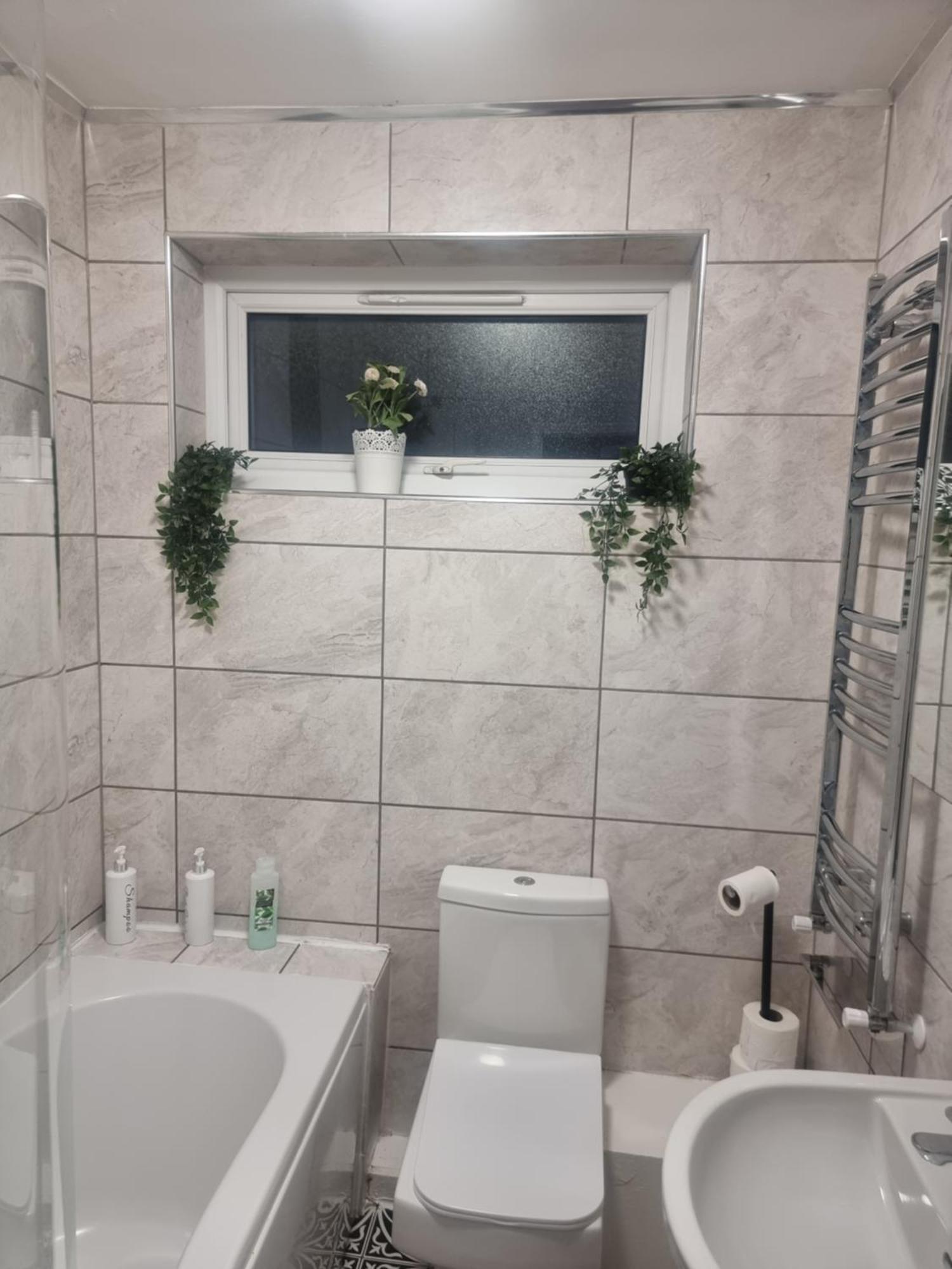 Spacious House In Central Манчестер Екстер'єр фото